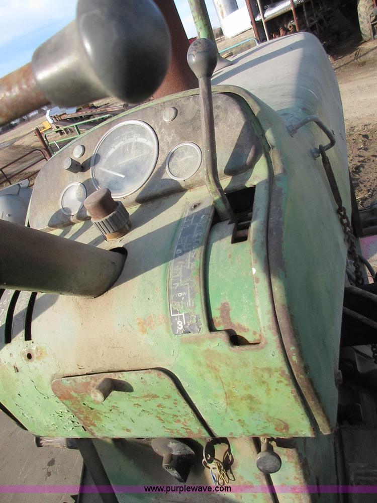 image for item I1799 John Deere 3010 tractor