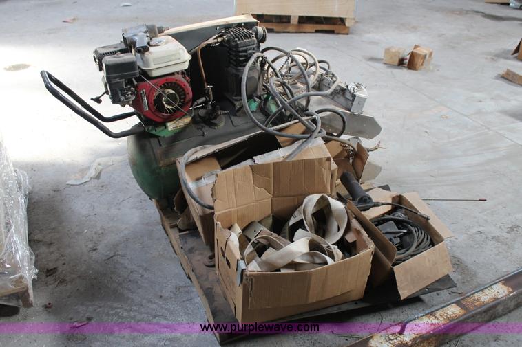 image for item J1330 Assorted tools