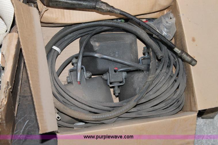 image for item J1330 Assorted tools