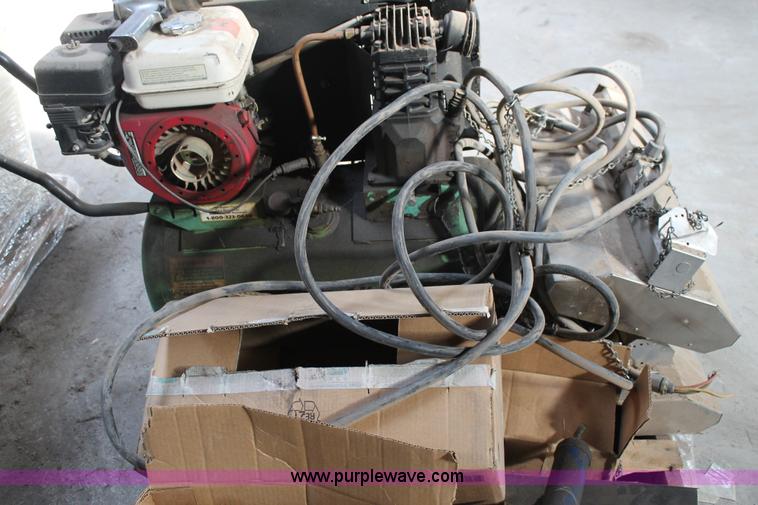 image for item J1330 Assorted tools