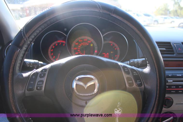 image for item J4274 2007 Mazda 3