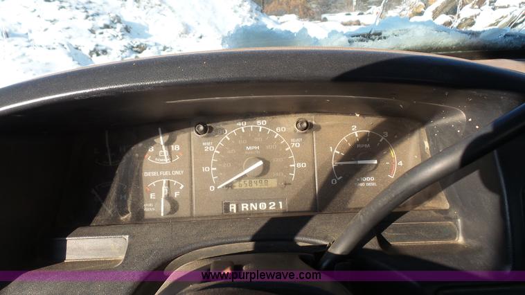 image for item J4526 1996 Ford F450 Super Duty dump flatbed truck