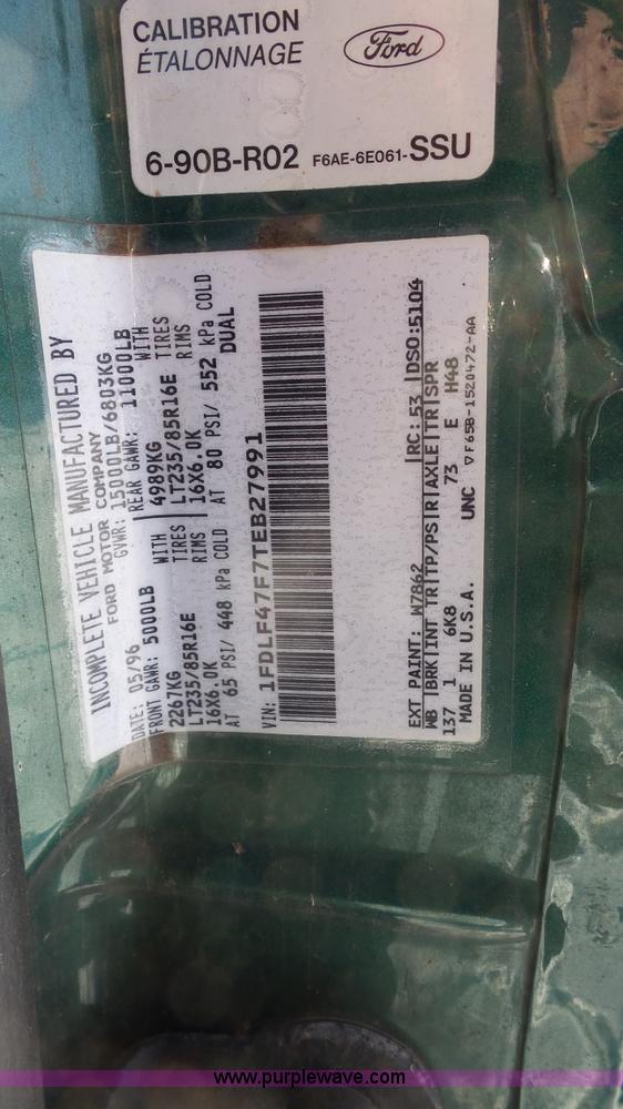 image for item J4526 1996 Ford F450 Super Duty dump flatbed truck