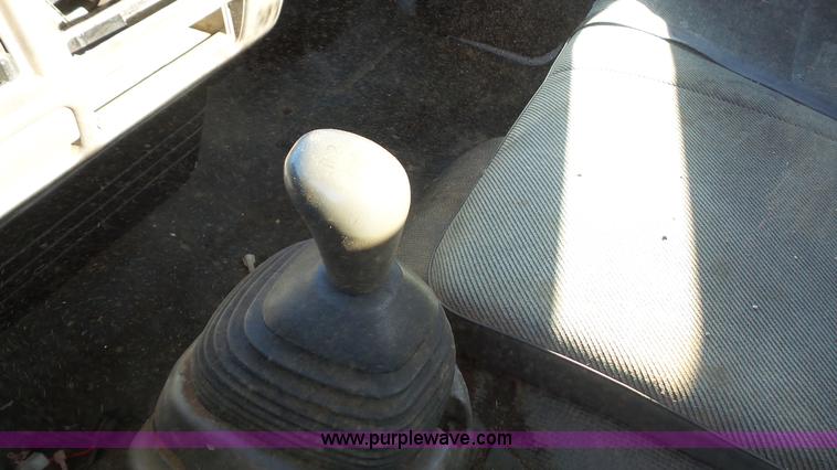 image for item J4555 1999 Isuzu NPR truck cab and chassis
