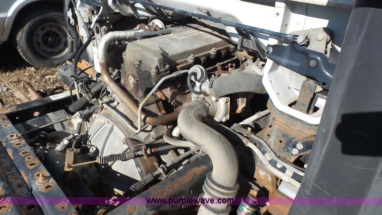 image for item J4555 1999 Isuzu NPR truck cab and chassis