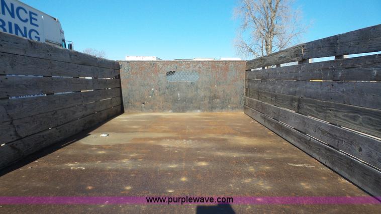 image for item J4556 1988 Ford F350 flatbed pickup truck