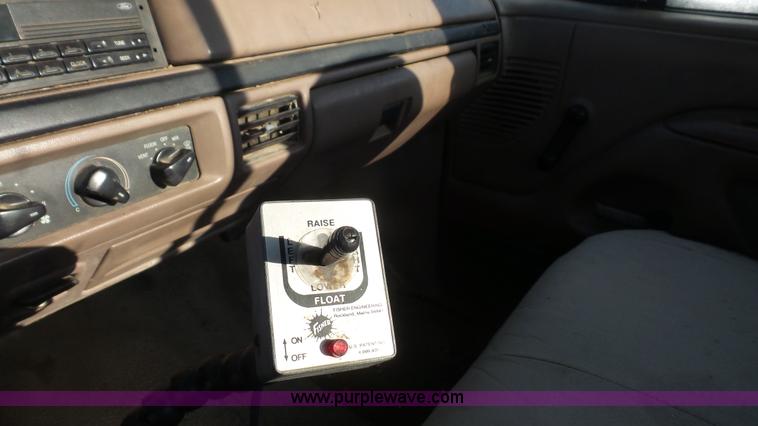 image for item J4608 1996 Ford F350 XL pickup truck