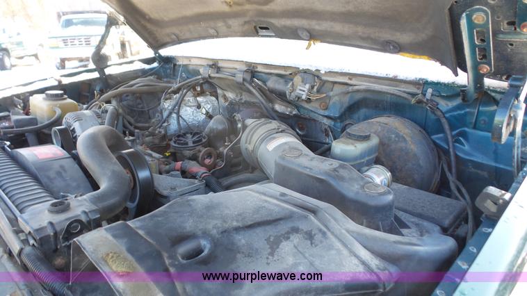 image for item J4608 1996 Ford F350 XL pickup truck