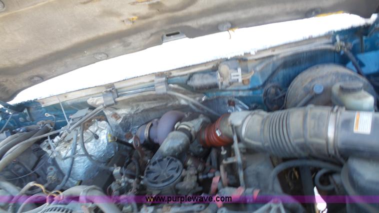 image for item J4608 1996 Ford F350 XL pickup truck