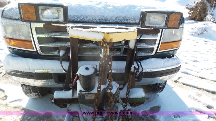 image for item J4608 1996 Ford F350 XL pickup truck