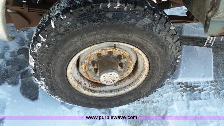 image for item J4608 1996 Ford F350 XL pickup truck