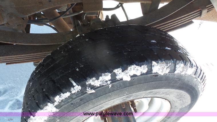 image for item J4608 1996 Ford F350 XL pickup truck