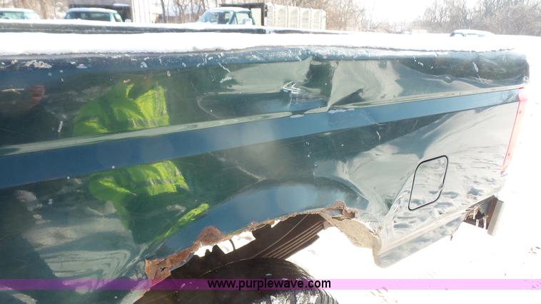 image for item J4608 1996 Ford F350 XL pickup truck