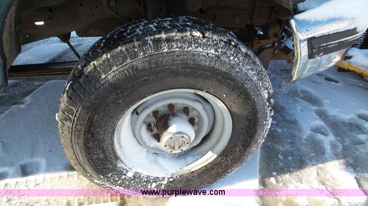 image for item J4608 1996 Ford F350 XL pickup truck