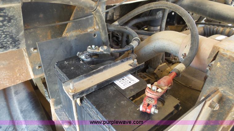 image for item J4615 1997 Freightliner MT45 delivery truck