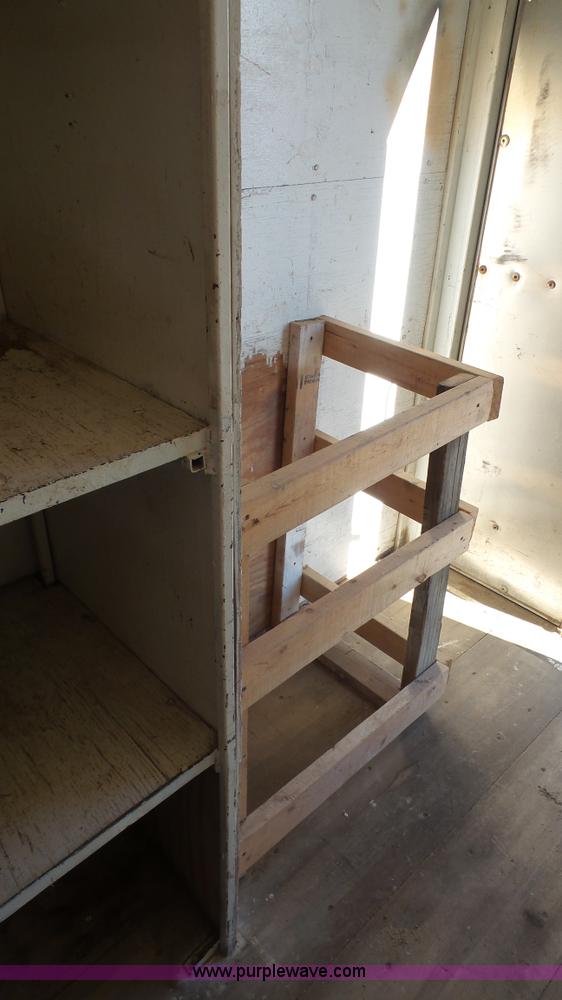 image for item J4615 1997 Freightliner MT45 delivery truck