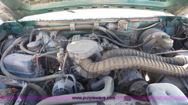 image for item J4637 1996 Ford F250 XL pickup truck