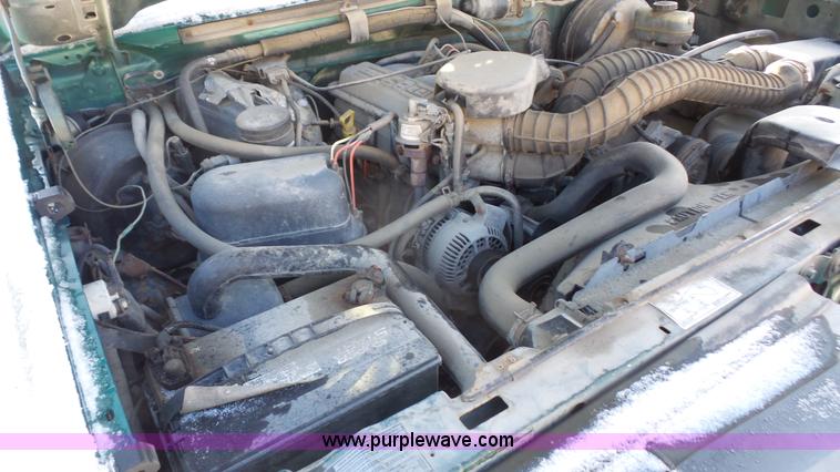 image for item J4637 1996 Ford F250 XL pickup truck