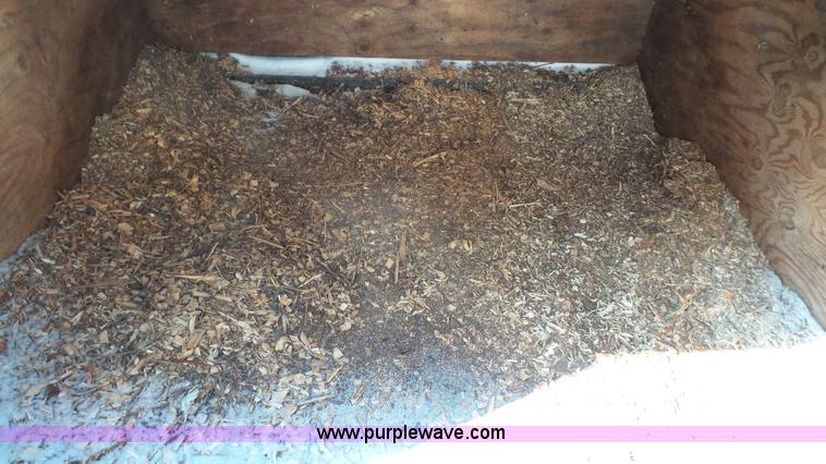 image for item J4638 1996 Ford F350 XL flatbed pickup truck