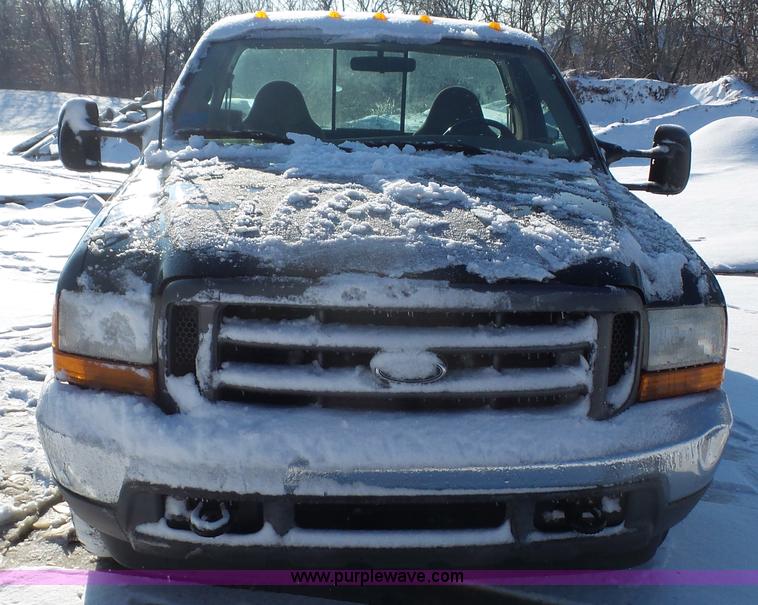 image for item J4639 2001 Ford F350 Super Duty XL utility truck