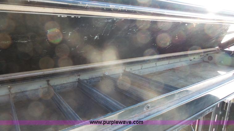 image for item J4639 2001 Ford F350 Super Duty XL utility truck