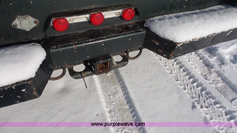 image for item J4639 2001 Ford F350 Super Duty XL utility truck