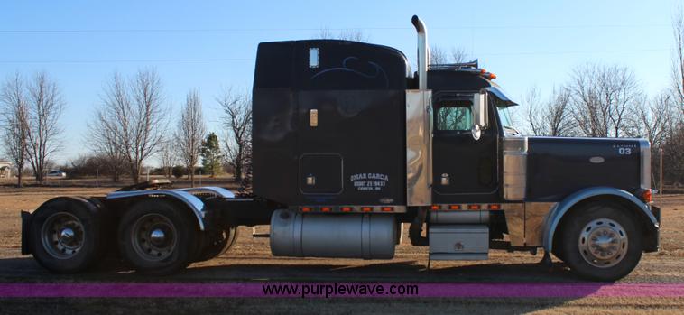 image for item J7367 1997 Peterbilt 379 semi truck