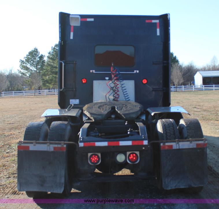 image for item J7367 1997 Peterbilt 379 semi truck