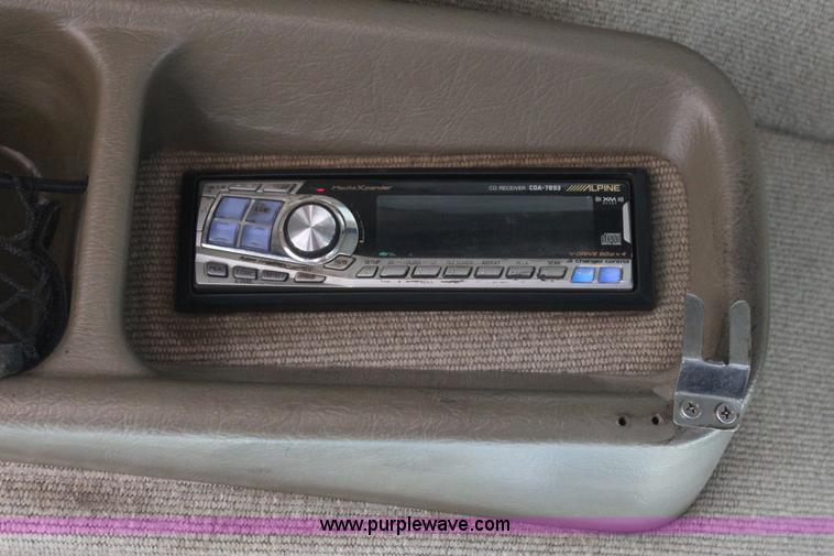 image for item J7367 1997 Peterbilt 379 semi truck