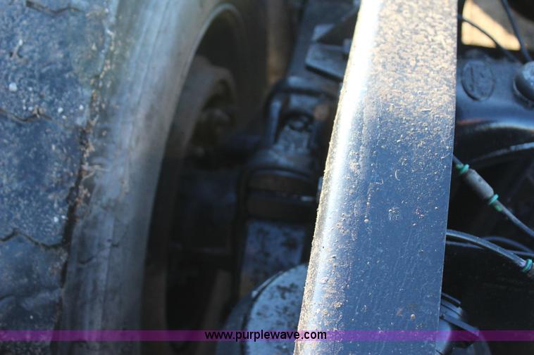 image for item J7367 1997 Peterbilt 379 semi truck