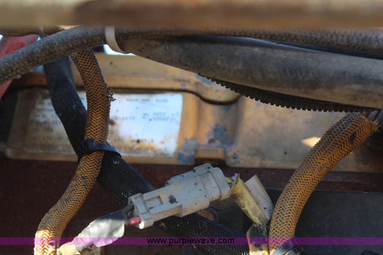 image for item J7367 1997 Peterbilt 379 semi truck