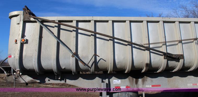 image for item J7638 1964 Fruehauf end dump trailer
