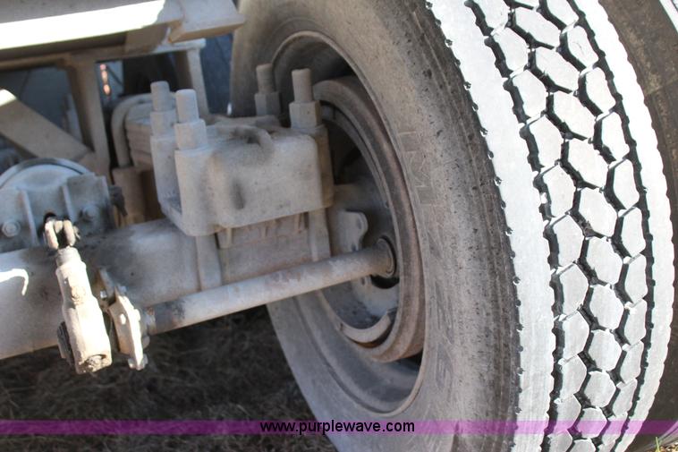 image for item J7638 1964 Fruehauf end dump trailer