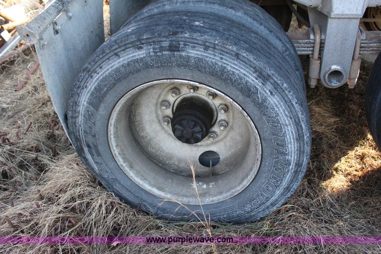 image for item J7638 1964 Fruehauf end dump trailer