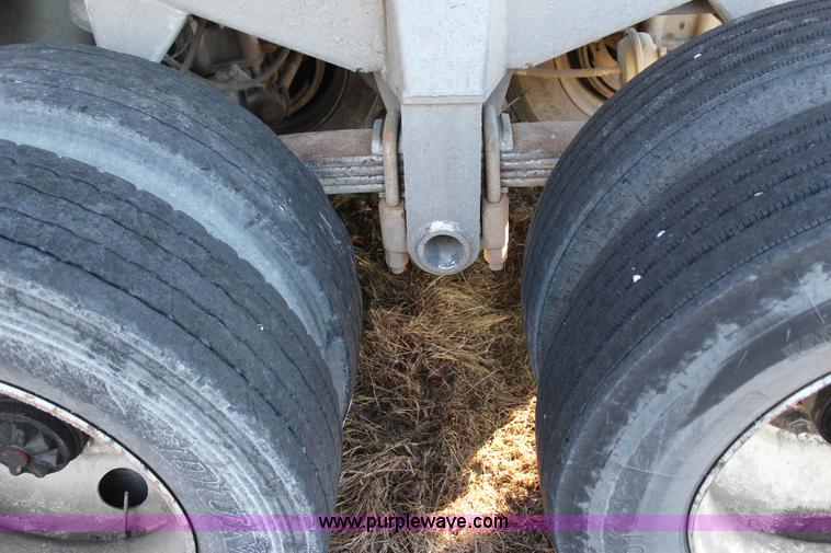 image for item J7638 1964 Fruehauf end dump trailer