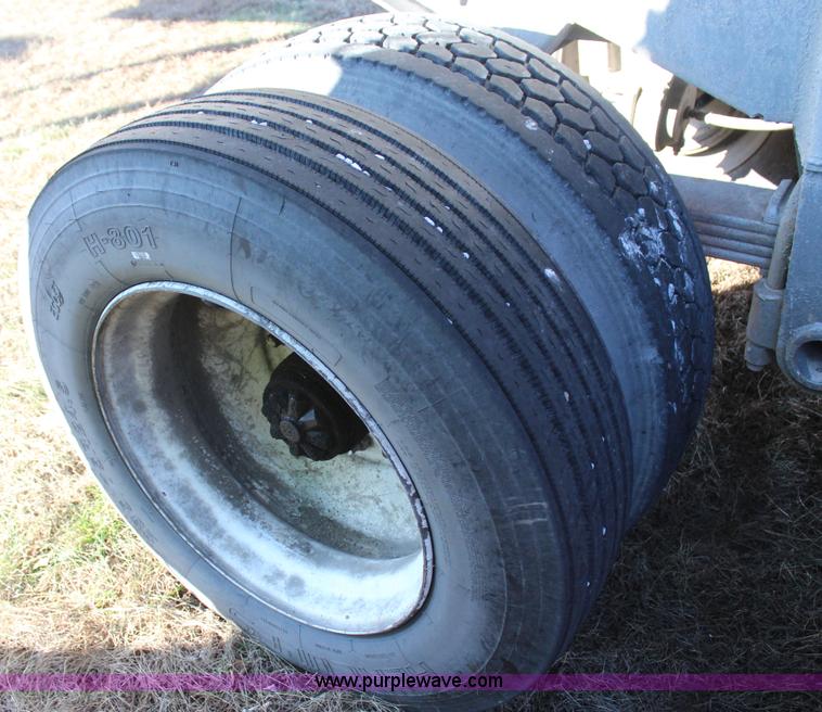 image for item J7638 1964 Fruehauf end dump trailer