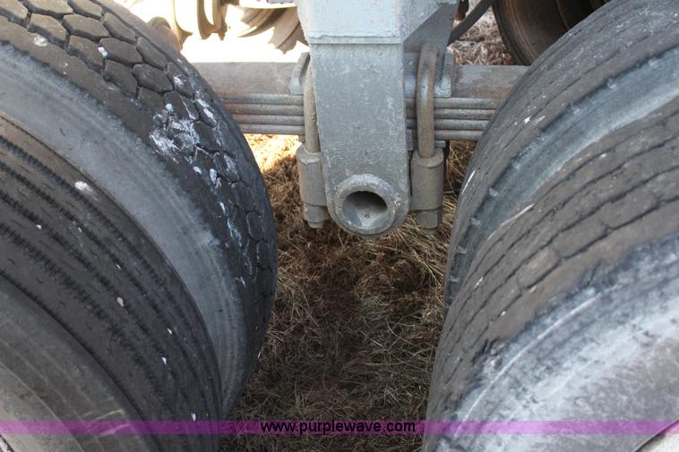 image for item J7638 1964 Fruehauf end dump trailer