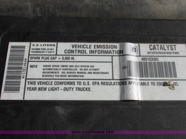 image for item J7687 2000 GMC Sierra 1500 Ext. Cab pickup truck