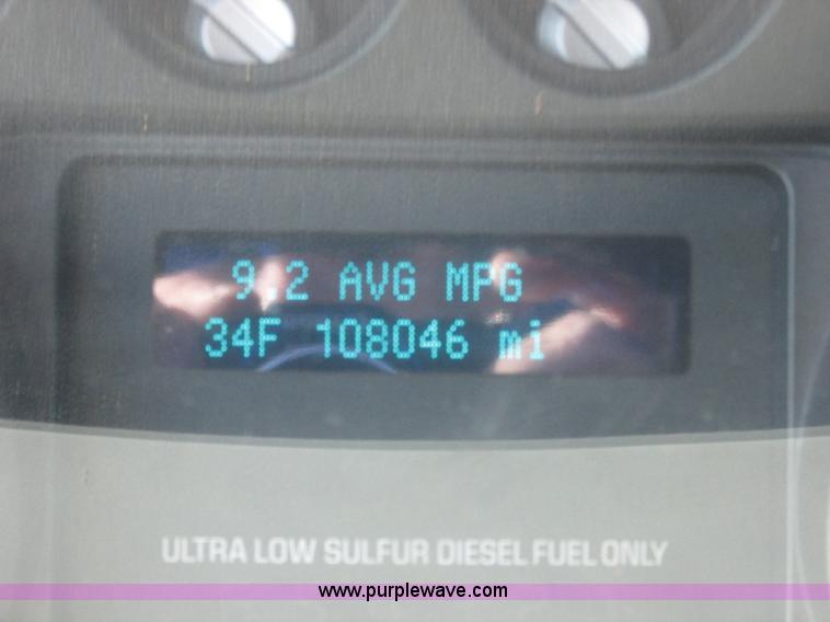 image for item J7688 2011 Ford F350 Super Duty SuperCab flatbed pickup truck