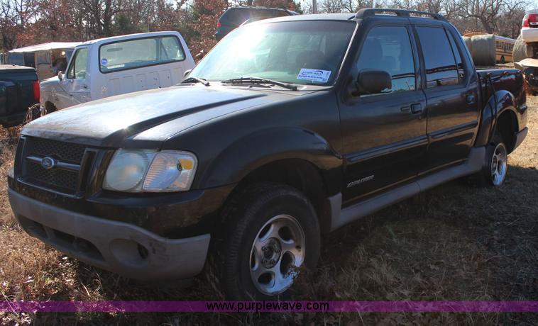 image for item J7690 2001 Ford Explorer Sport SUV