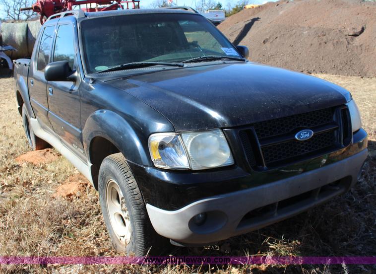 image for item J7690 2001 Ford Explorer Sport SUV