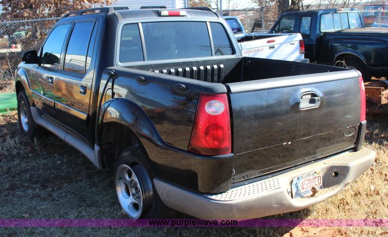 image for item J7690 2001 Ford Explorer Sport SUV