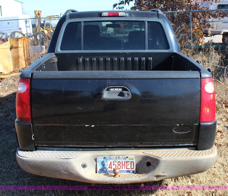 image for item J7690 2001 Ford Explorer Sport SUV