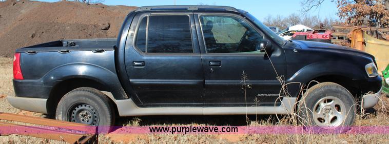 image for item J7690 2001 Ford Explorer Sport SUV
