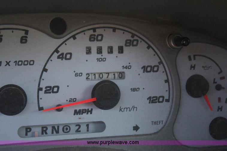 image for item J7690 2001 Ford Explorer Sport SUV