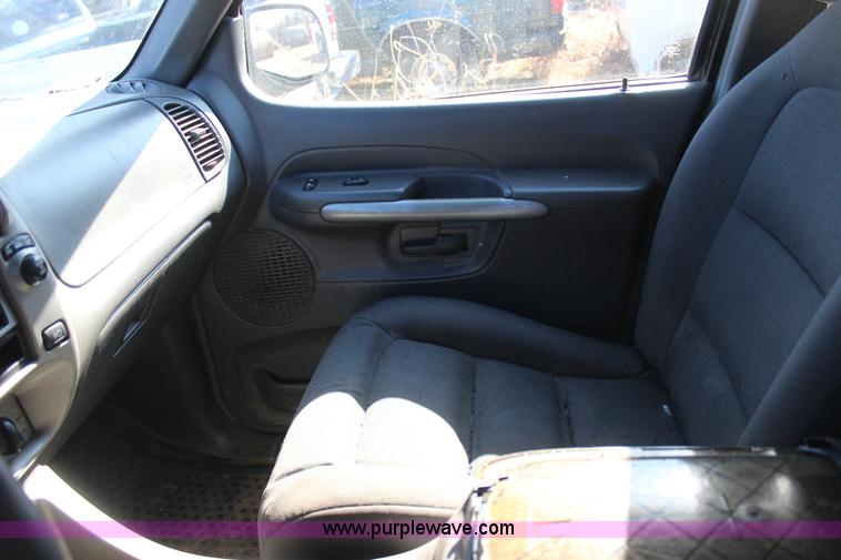 image for item J7690 2001 Ford Explorer Sport SUV