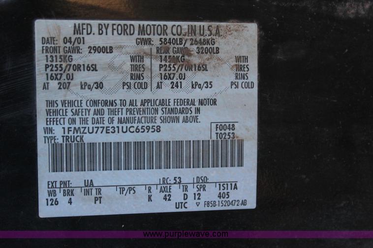 image for item J7690 2001 Ford Explorer Sport SUV