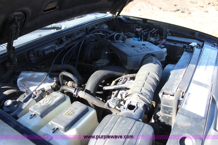 image for item J7690 2001 Ford Explorer Sport SUV