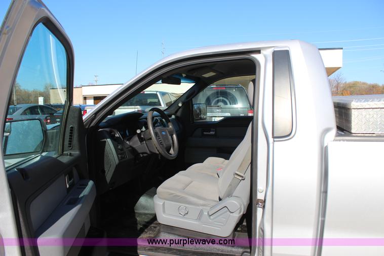 image for item J7710 2012 Ford F150 XL pickup truck