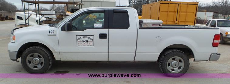 image for item J8390 2006 Ford F150 SuperCab pickup truck